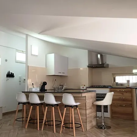 Serao House, 3 Piano In Centro * Mondragone