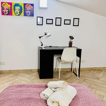 Serao House, 3 Piano In Centro Apartment *